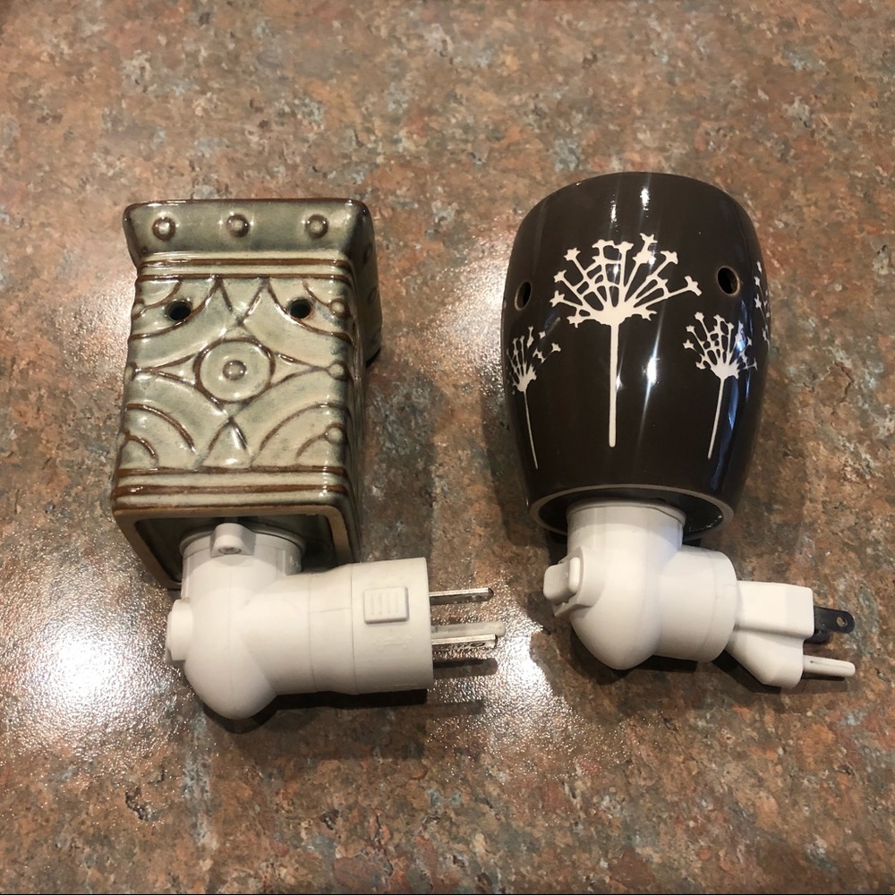 Lot of two Scentsy Plug In’s